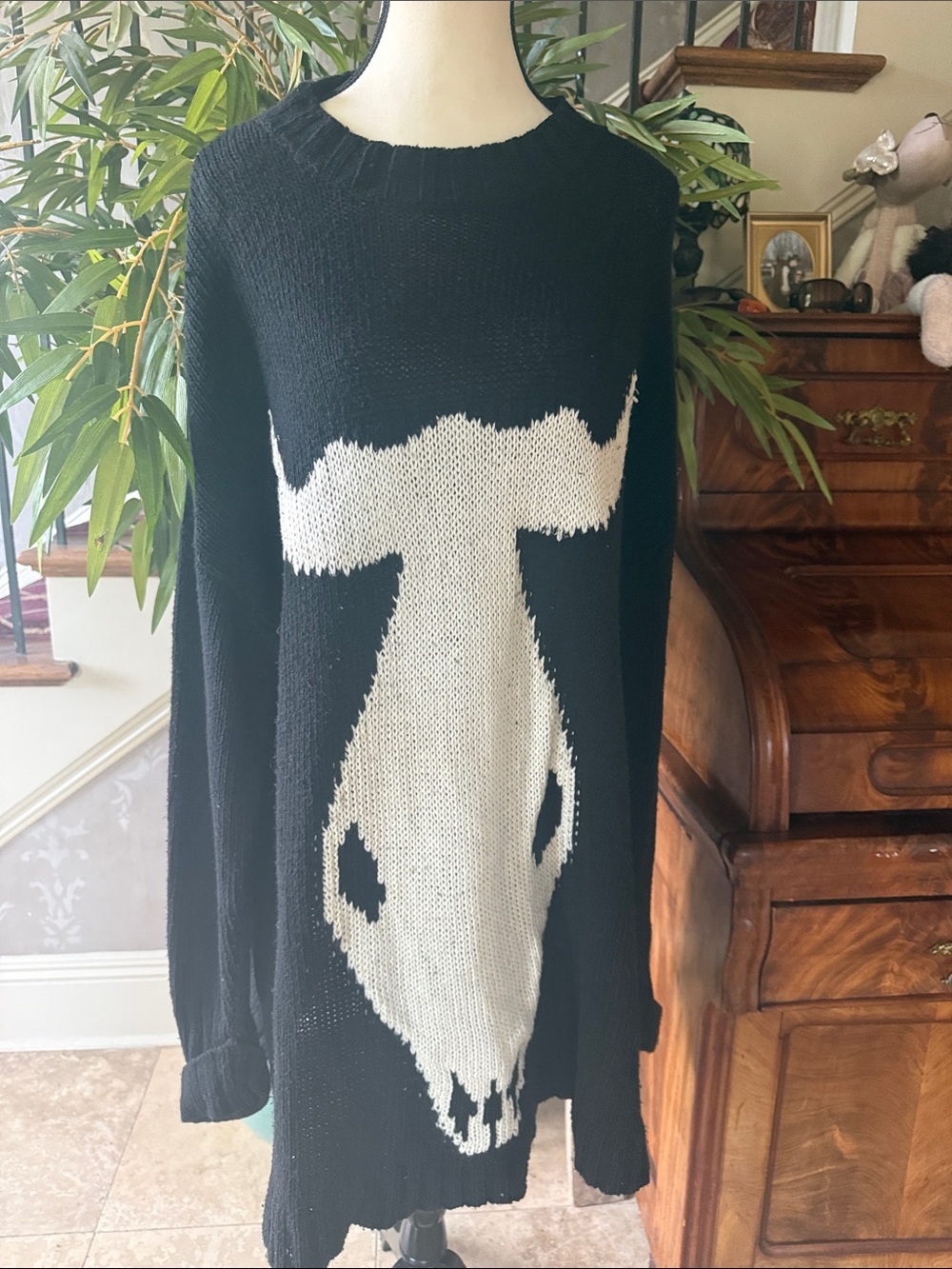 Show Me Your Mumu oversized Fireside sweater in black-and-white Large - Picture 7 of 10